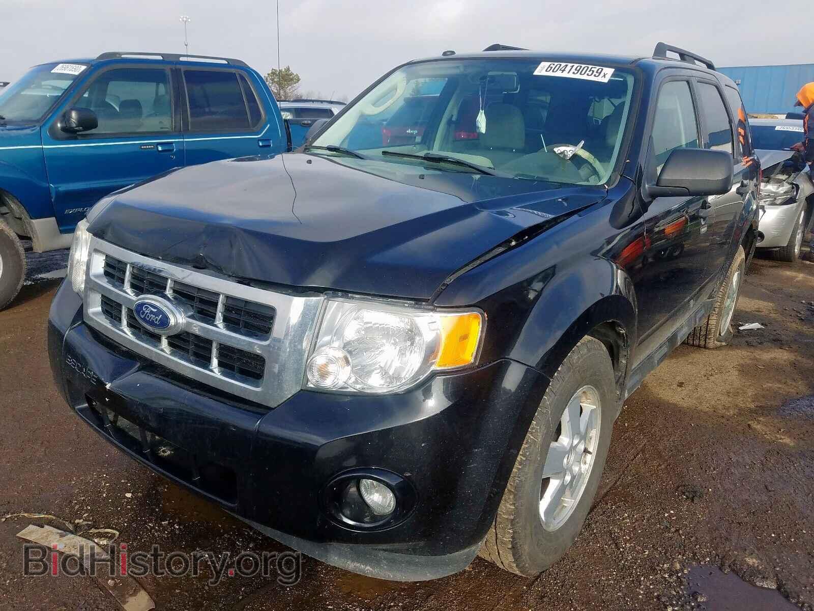 2011 FORD ESCAPE - VIN: 1FMCU0D79BKA73668 - Фото 2