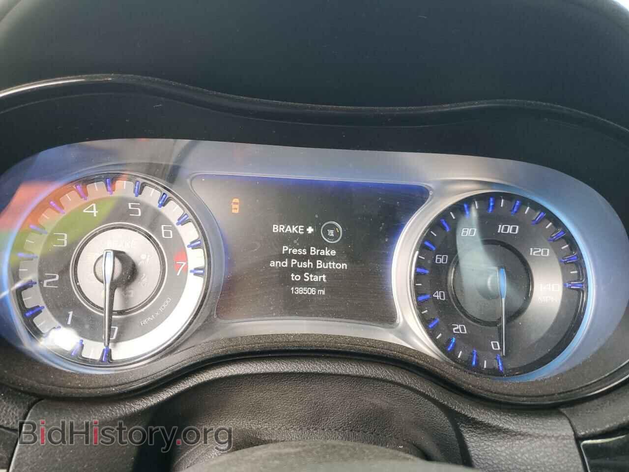 2017 CHRYSLER 300 - VIN: 2C3CCABG6HH668417 - Фото 9