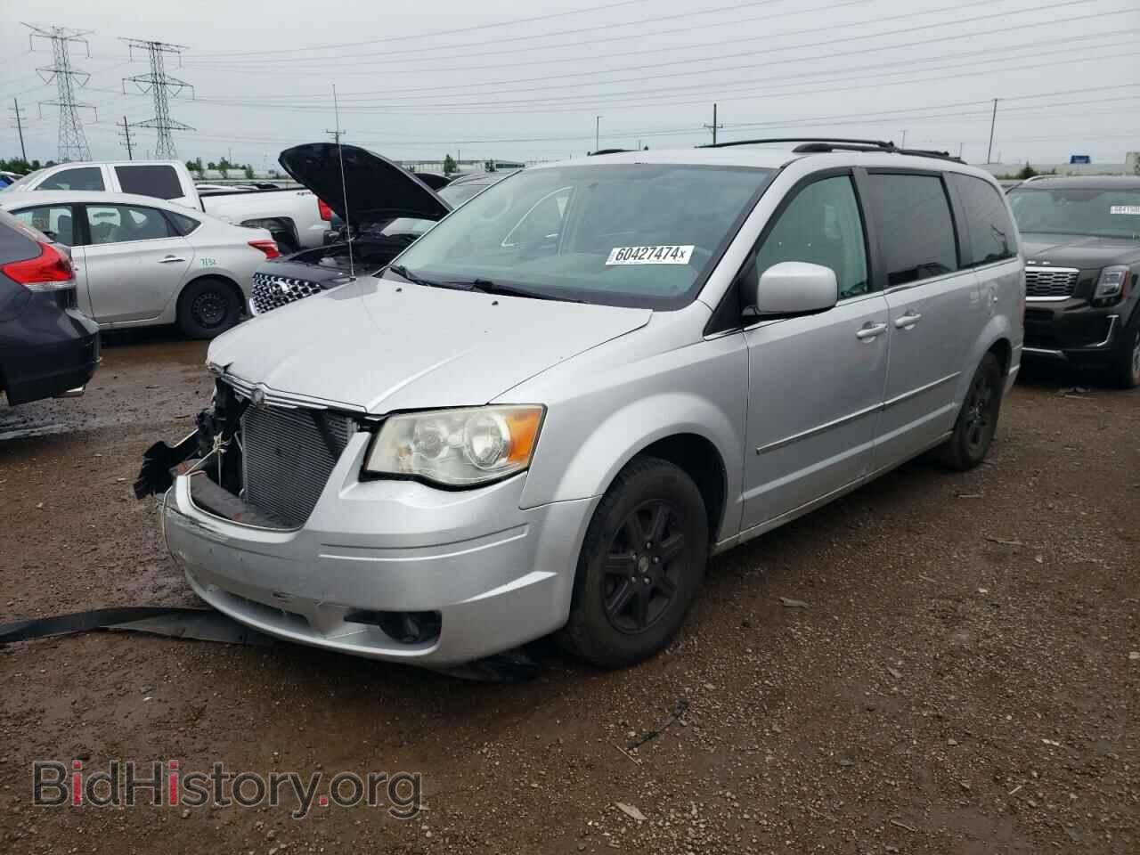 Photo 2A4RR5D18AR315417 - CHRYSLER MINIVAN 2010