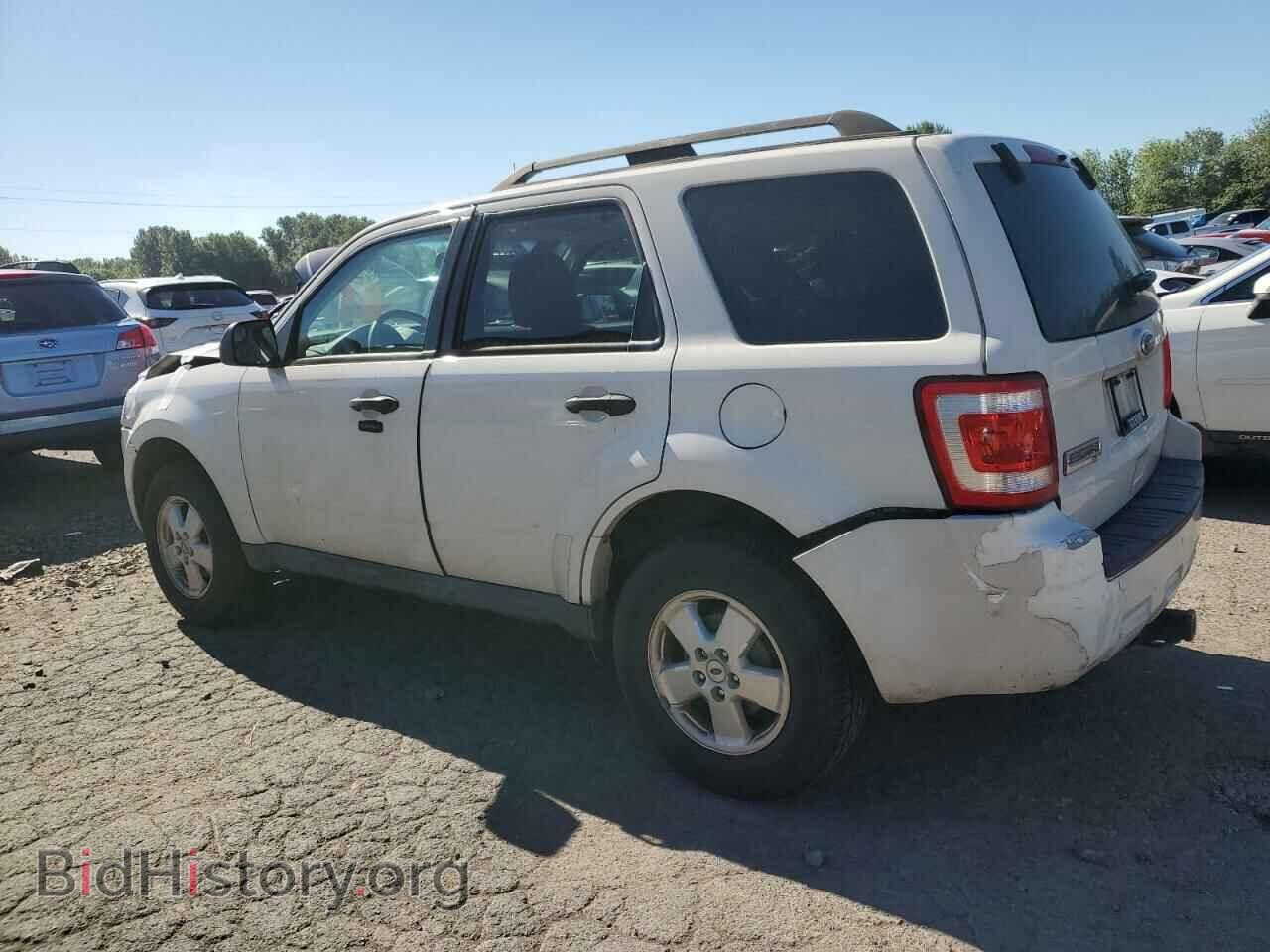 2011 FORD ESCAPE - VIN: 1FMCU0DG3BKC30238 - Фото 2