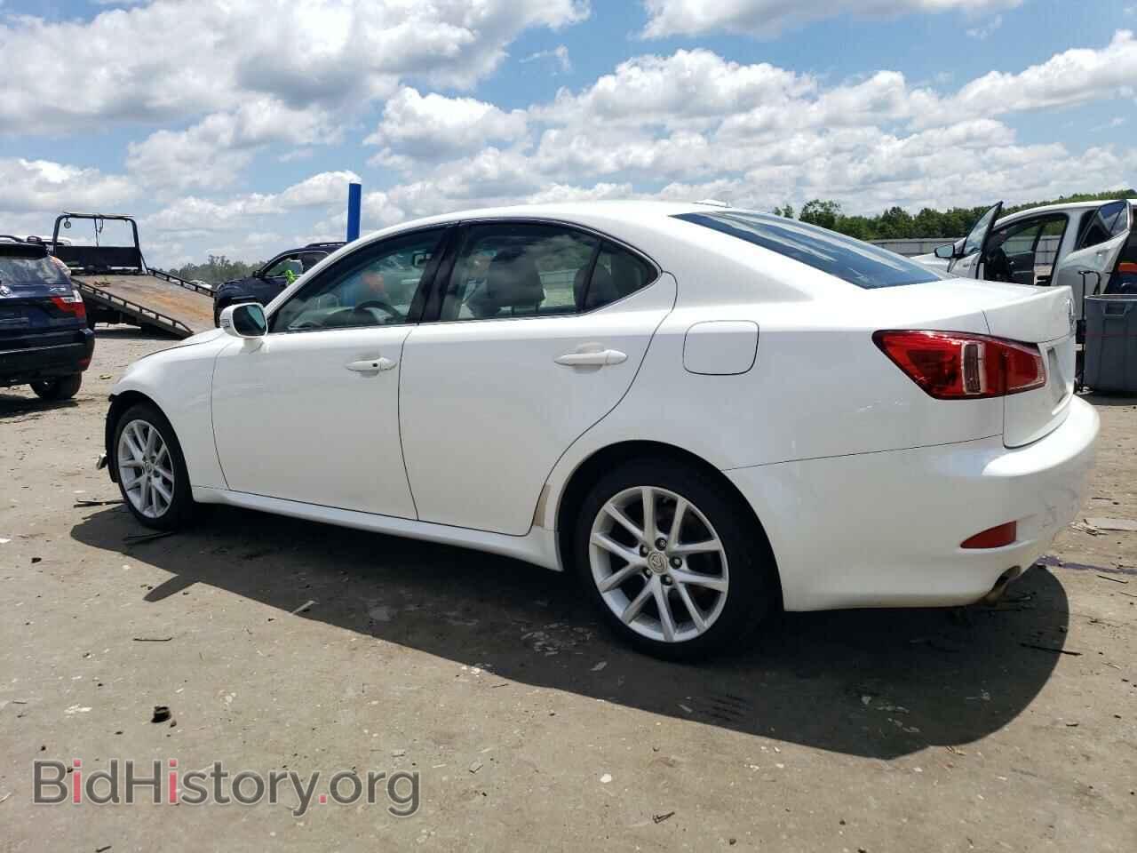2011 LEXUS IS - VIN: JTHCF5C24B5050197 - Photo 2