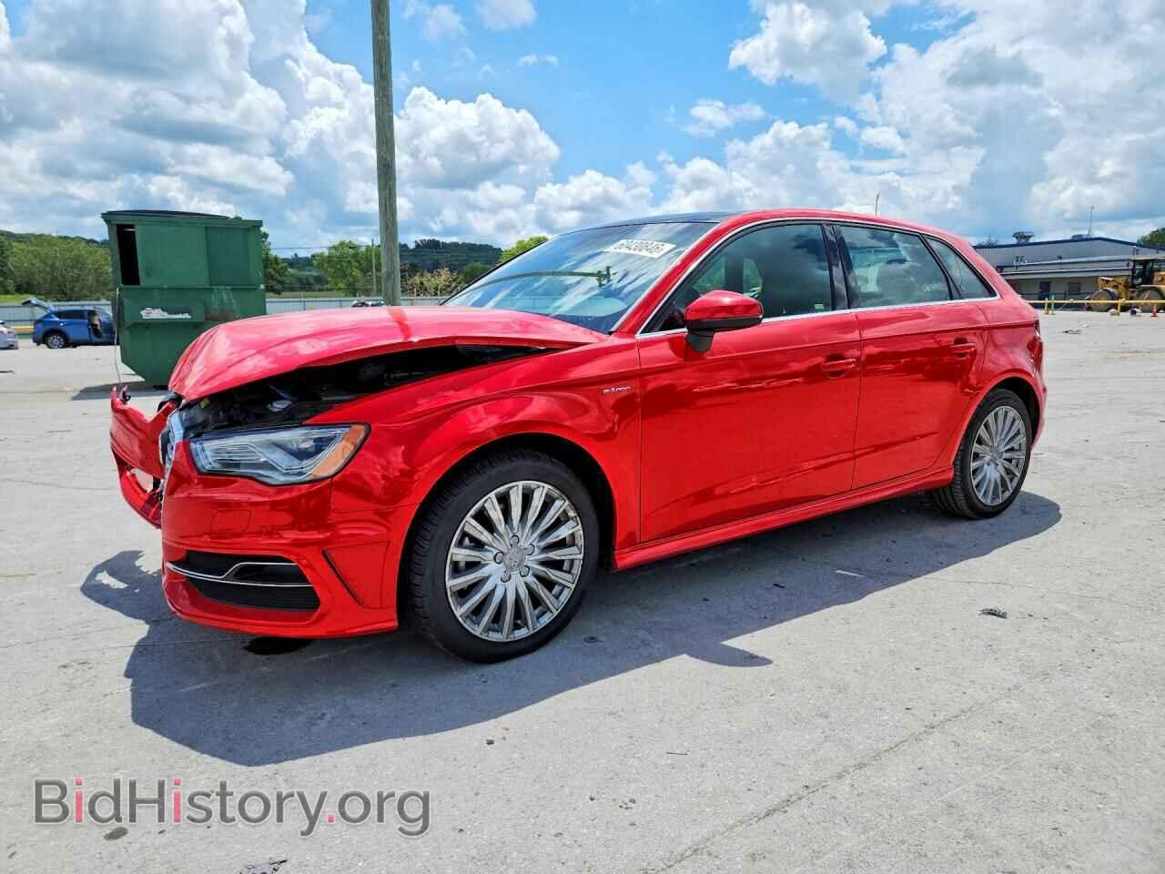 Фотография WAUTPBFF4GA150615 - AUDI A3 2016