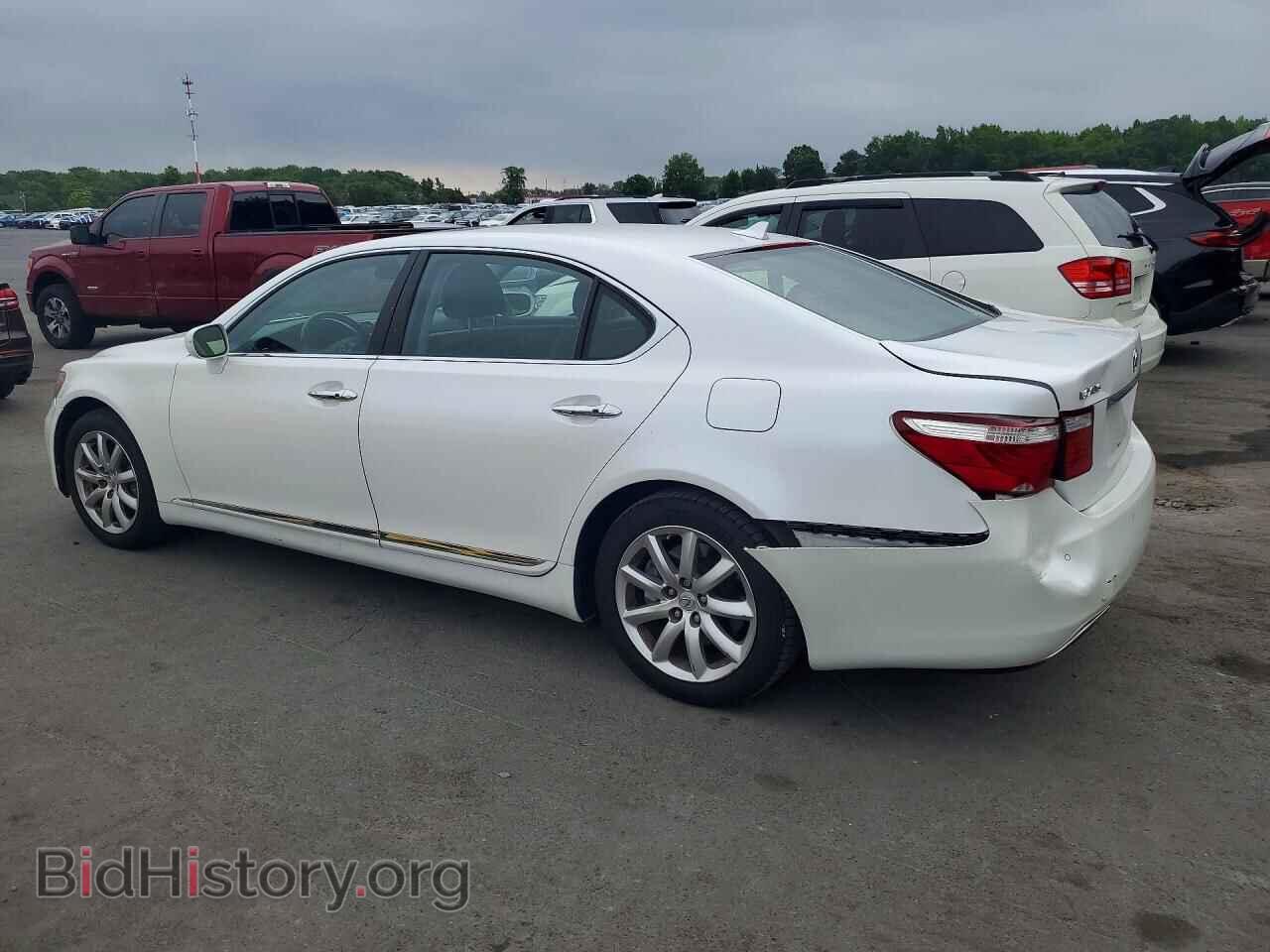 2009 LEXUS LS - VIN: JTHDL46F695000840 - Фото 2