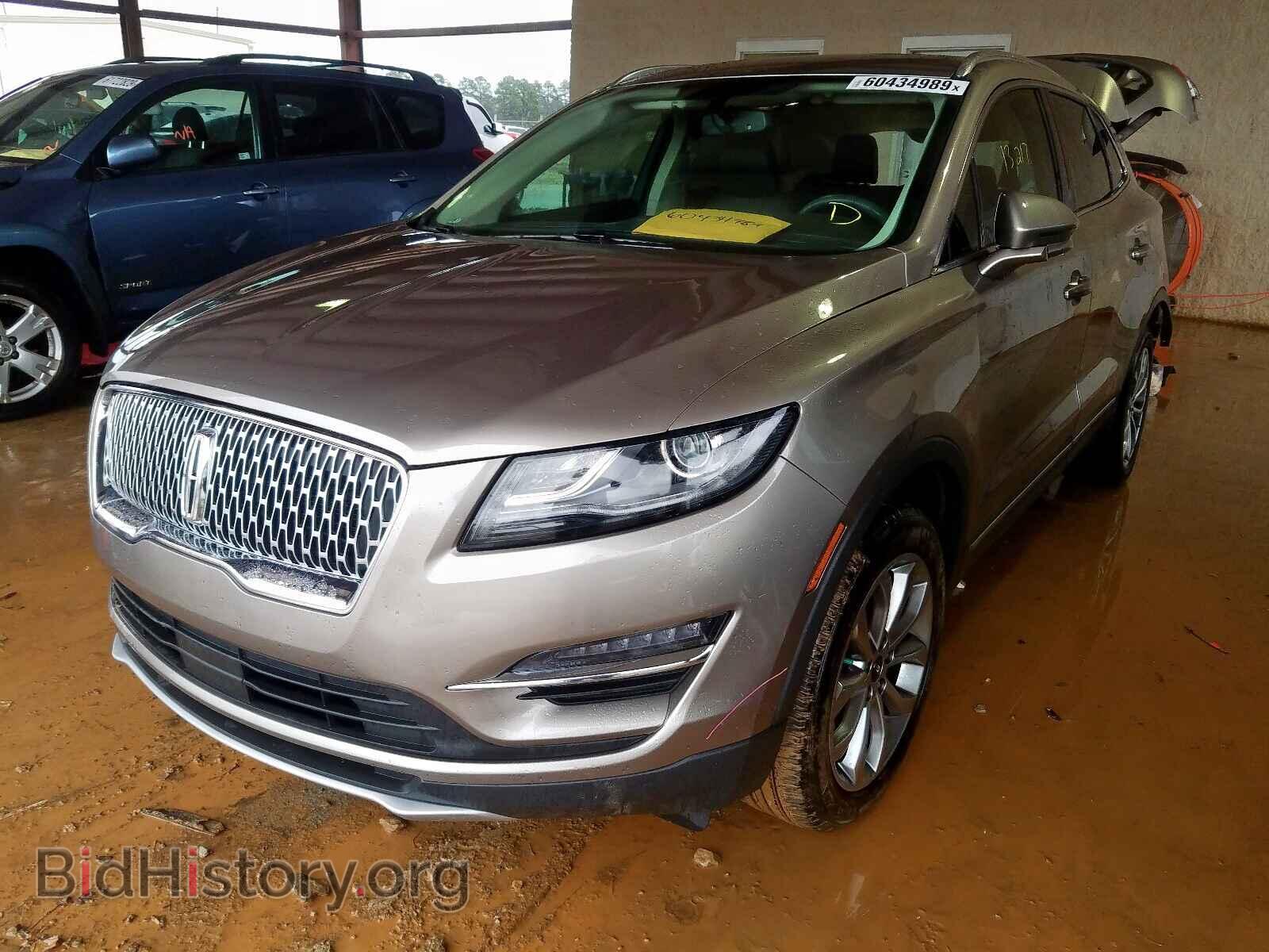 2019 LINCOLN MKC SELECT - VIN: 5LMCJ2C93KUL12107 - Фото 2