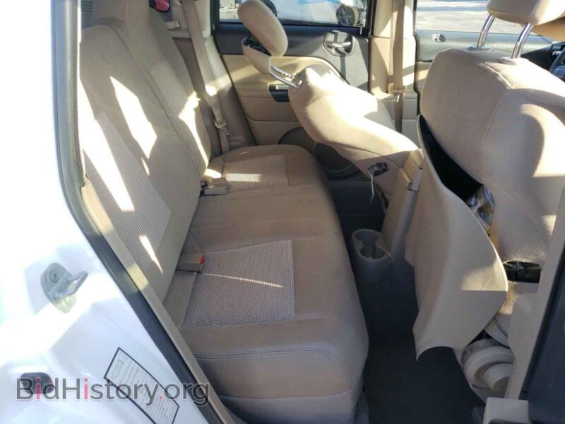 2012 Jeep COMPASS (VIN 1C4NJDBB2CD583127) — photo 6 of 10