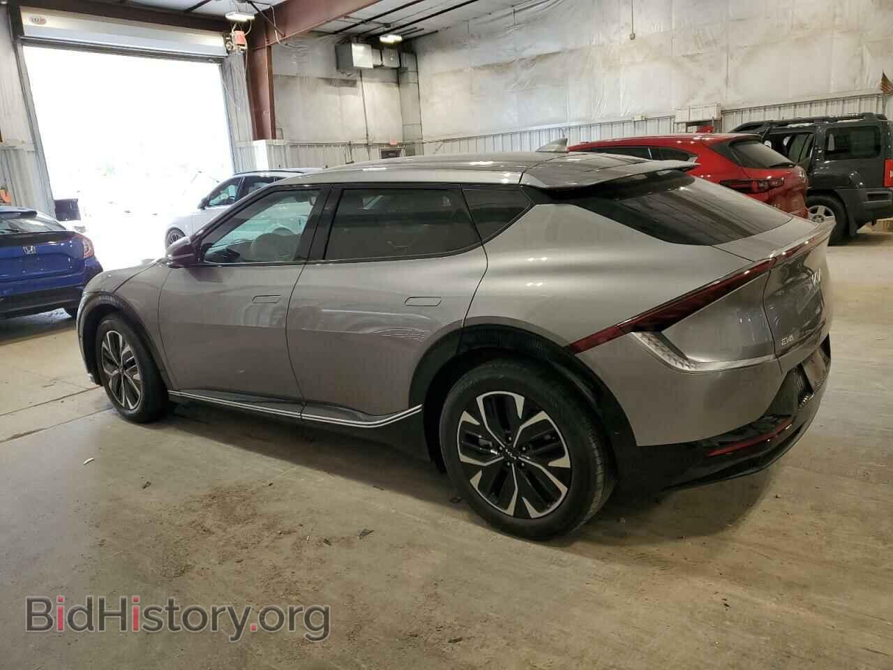 2022 KIA EV6 LIGHT - VIN: KNDC3DLC3N5028967 - Photo 2