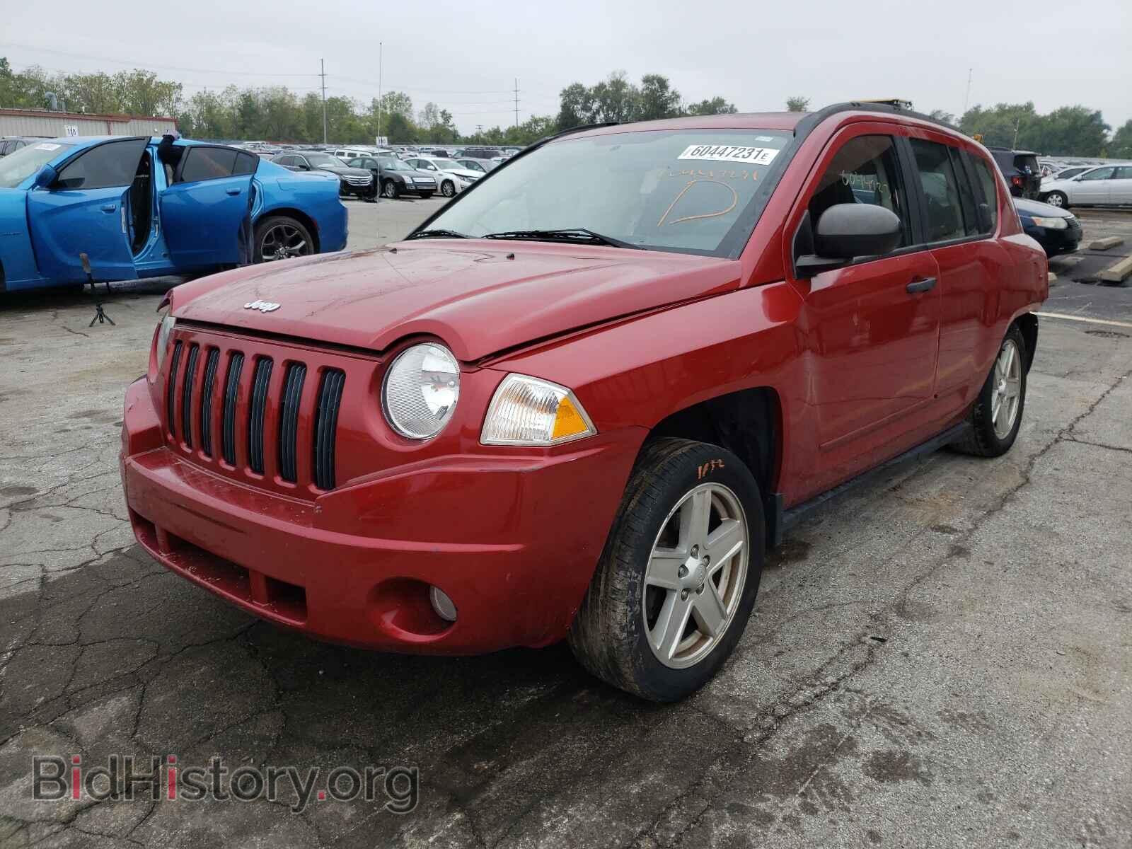 2008 JEEP COMPASS - VIN: 1J8FT47WX8D735407 - Фото 2
