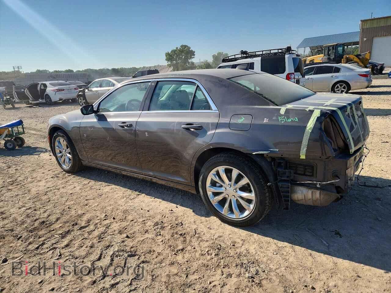 2017 CHRYSLER 300 - VIN: 2C3CCARG9HH534281 - Фото 2