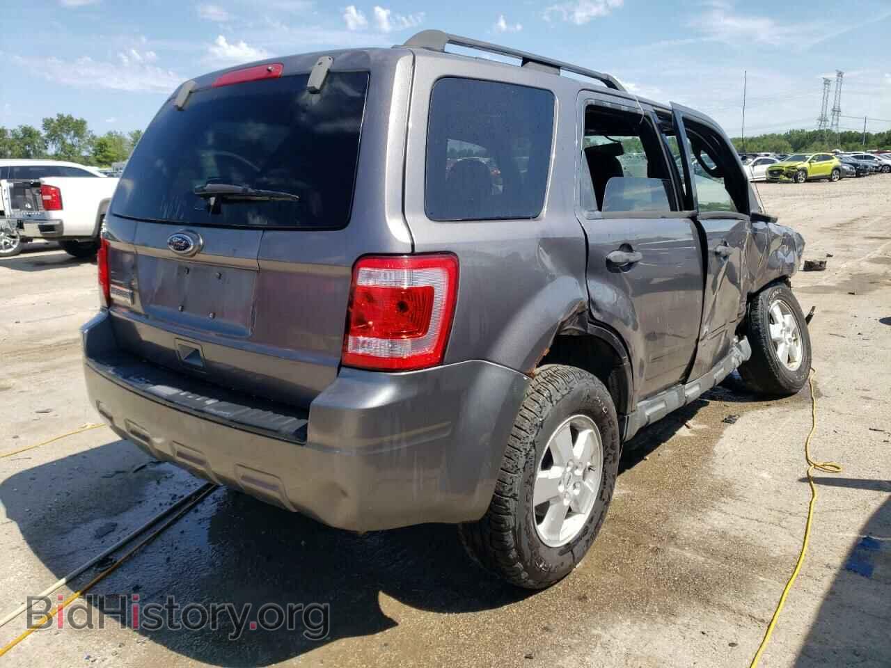 2010 FORD ESCAPE - VIN: 1FMCU0D76AKA32896 - Фото 3