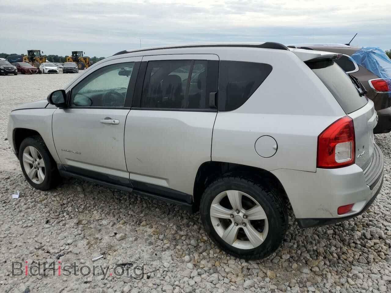 2011 JEEP COMPASS - VIN: 1J4NF1FBXBD258003 - Фото 2