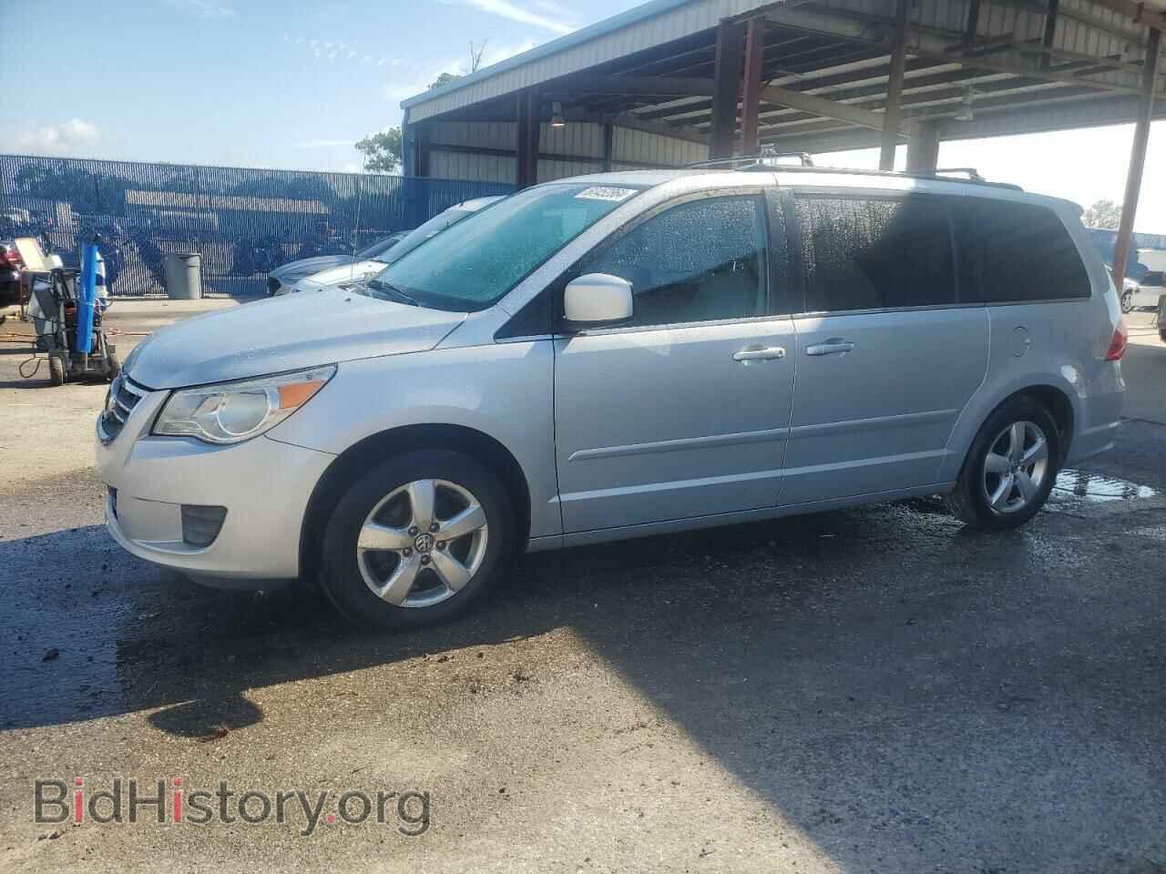 Photo 2V4RW3DG0BR738748 - VOLKSWAGEN ROUTAN 2011
