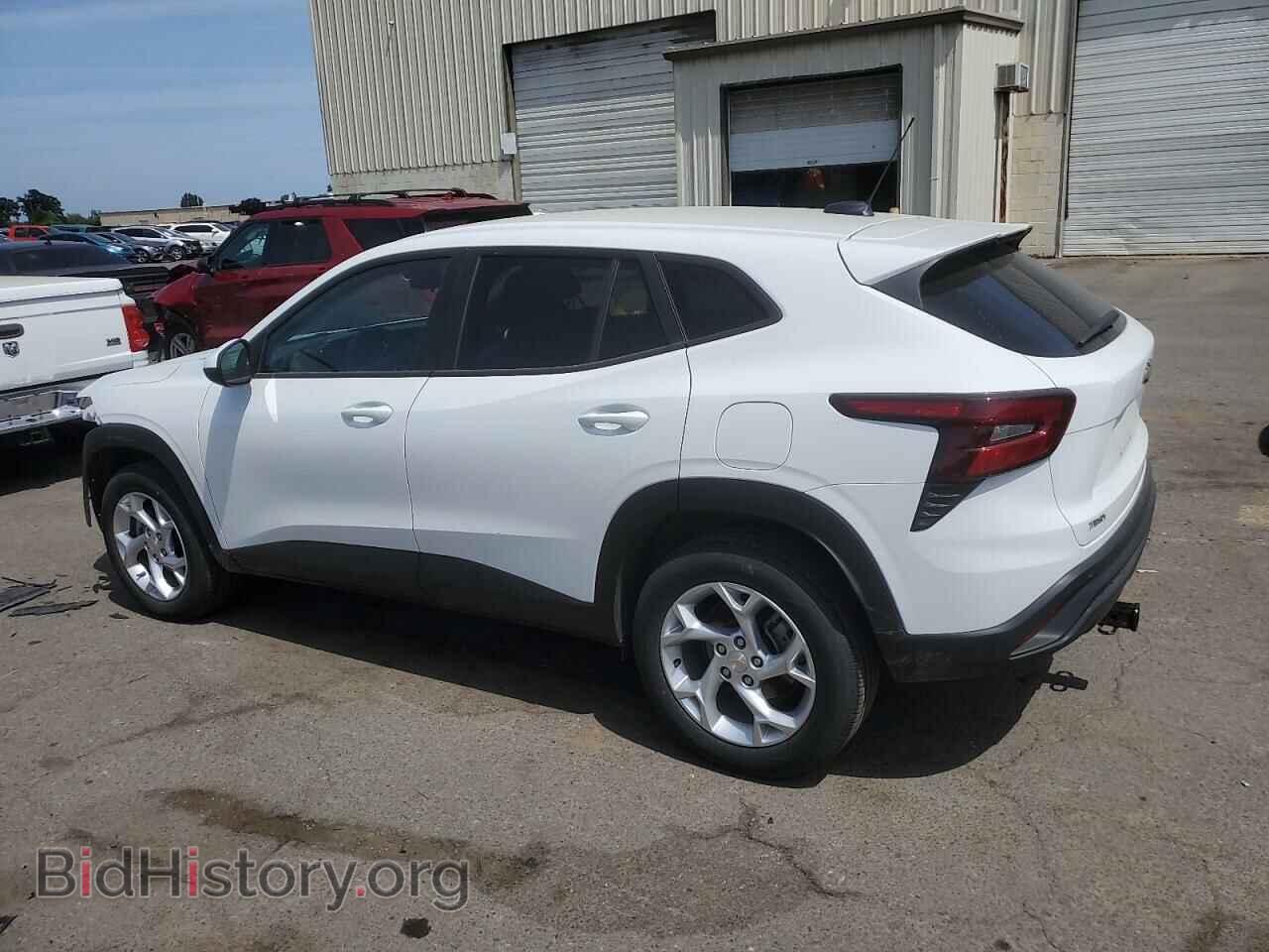 2024 CHEVROLET TRAX - VIN: KL77LFE29RC171132 - Фото 2