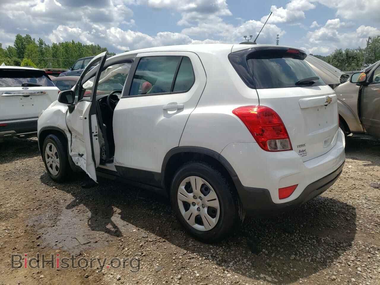 2018 CHEVROLET TRAX - VIN: 3GNCJKSB8JL196639 - Photo 2