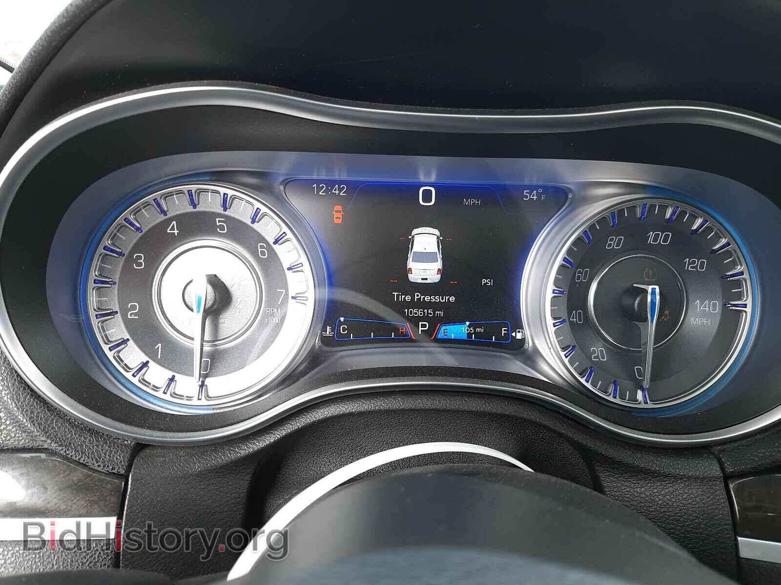2016 CHRYSLER 300 - VIN: 2C3CCAEG9GH320461 - Фото 8