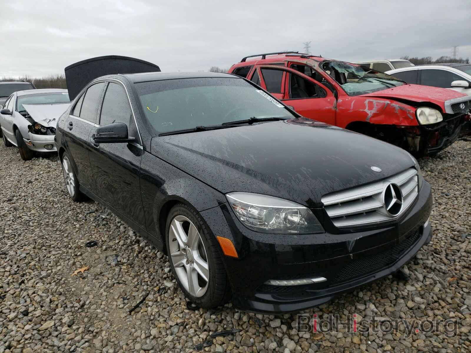 Photo WDDGF8BB2BR172058 - MERCEDES-BENZ C CLASS 2011