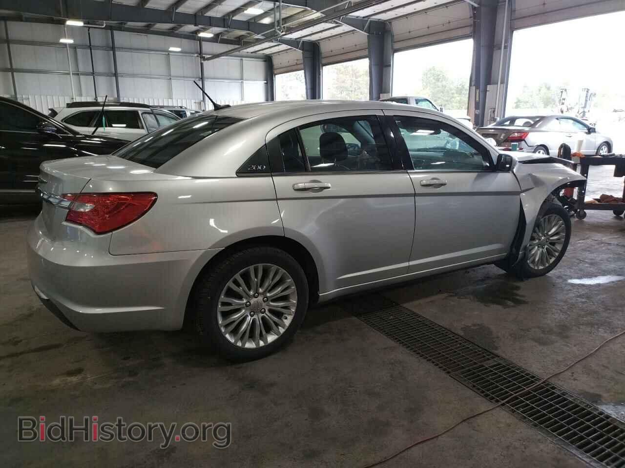 2012 CHRYSLER 200 - VIN: 1C3CCBAB2CN262209 - Фото 3