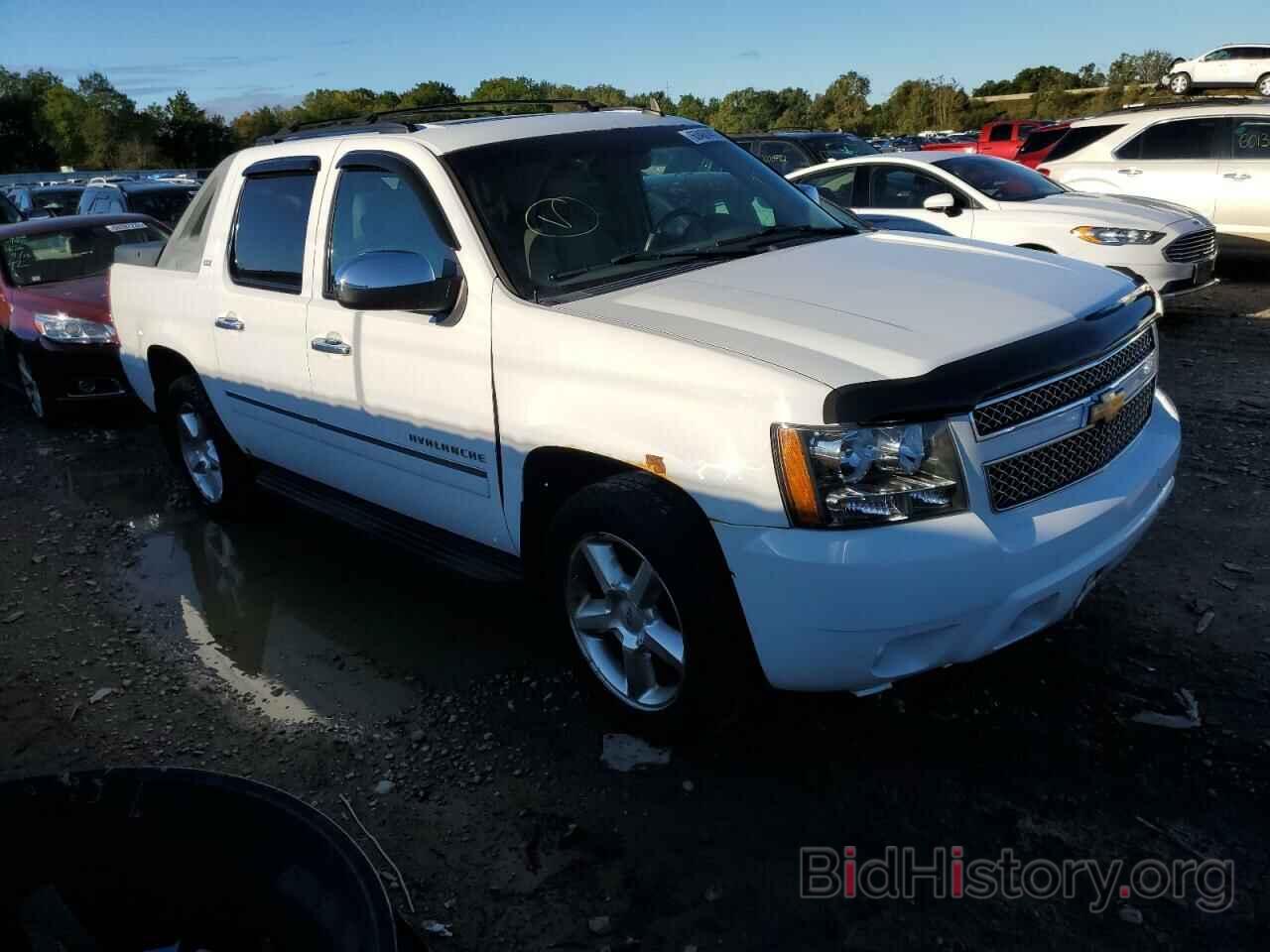 Photo 3GNVKGE07AG136891 - CHEVROLET AVALANCHE 2010