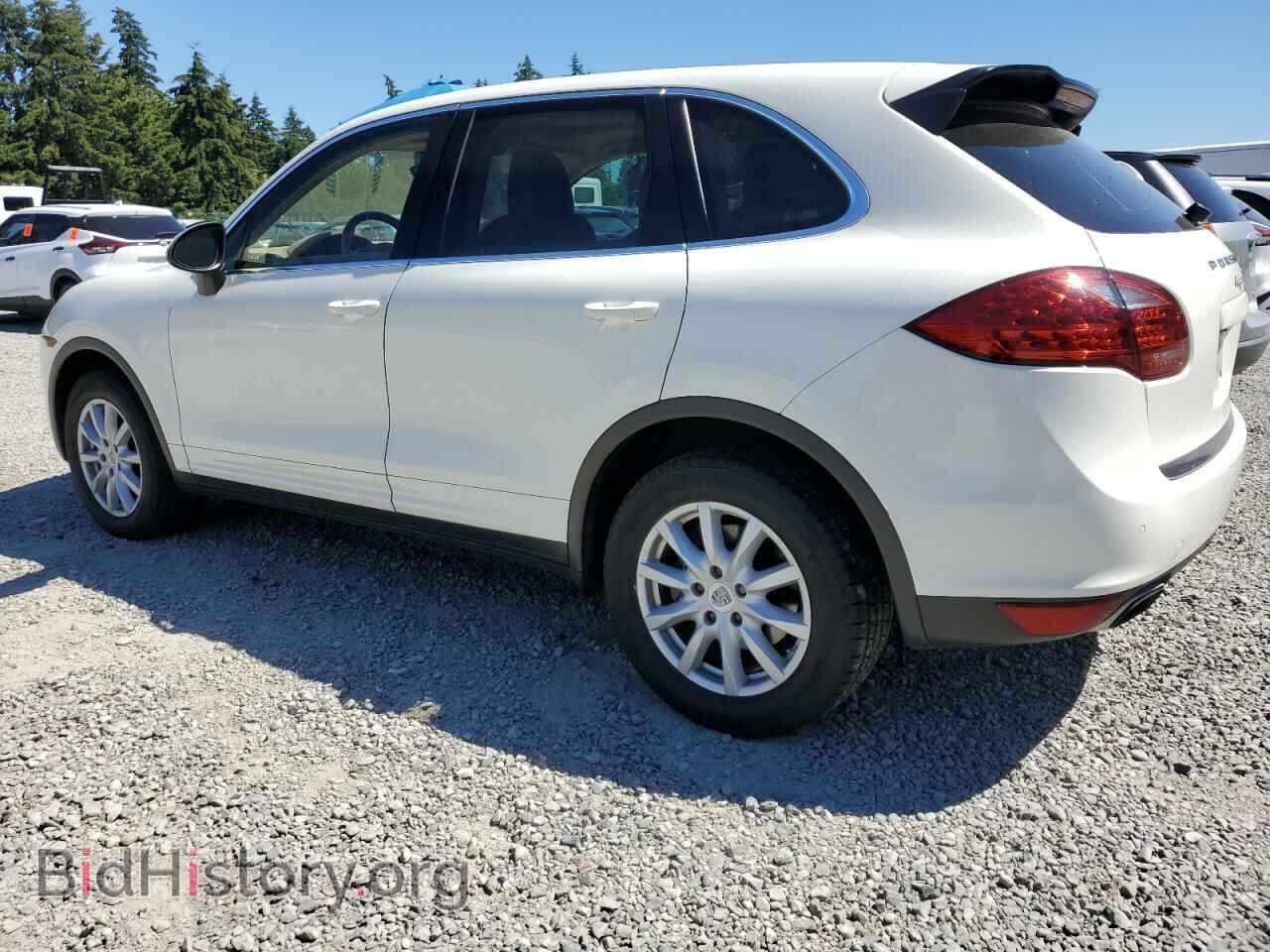 2011 PORSCHE CAYENNE - VIN: WP1AA2A27BLA08951 - Photo 2
