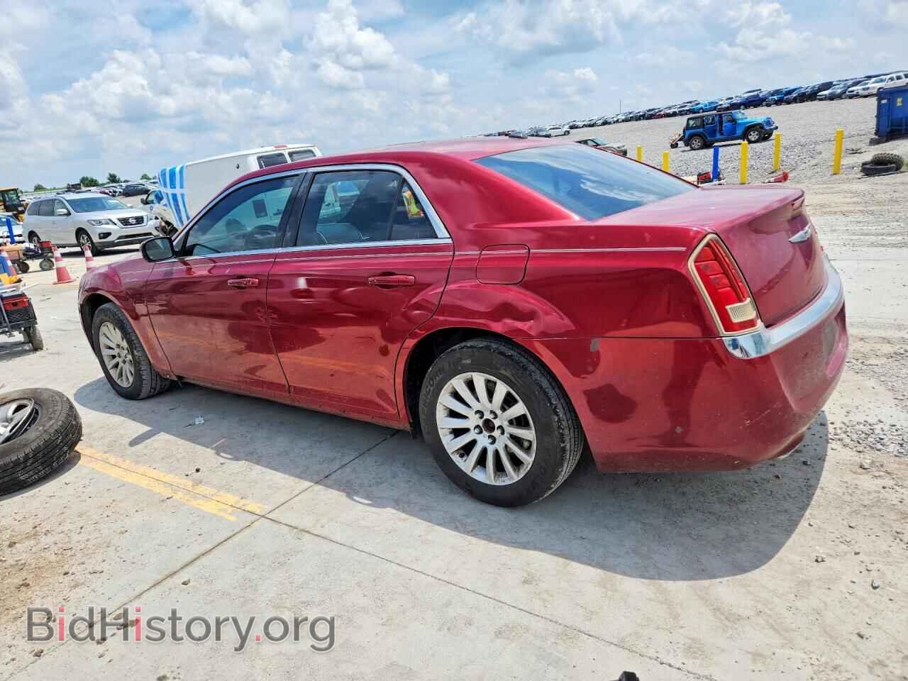 2011 CHRYSLER 300 - VIN: 2C3CA4CG1BH554435 - Photo 2