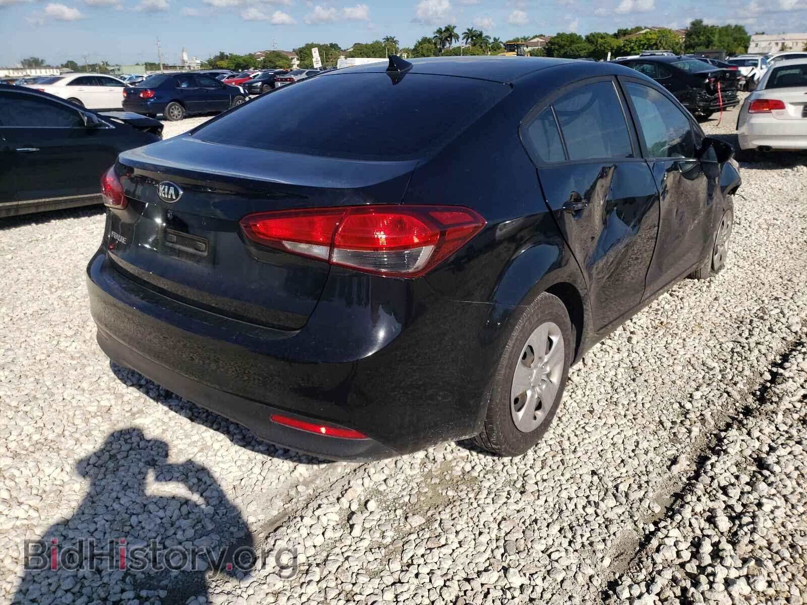 2017 KIA FORTE - VIN: 3KPFK4A75HE127837 - Фото 4