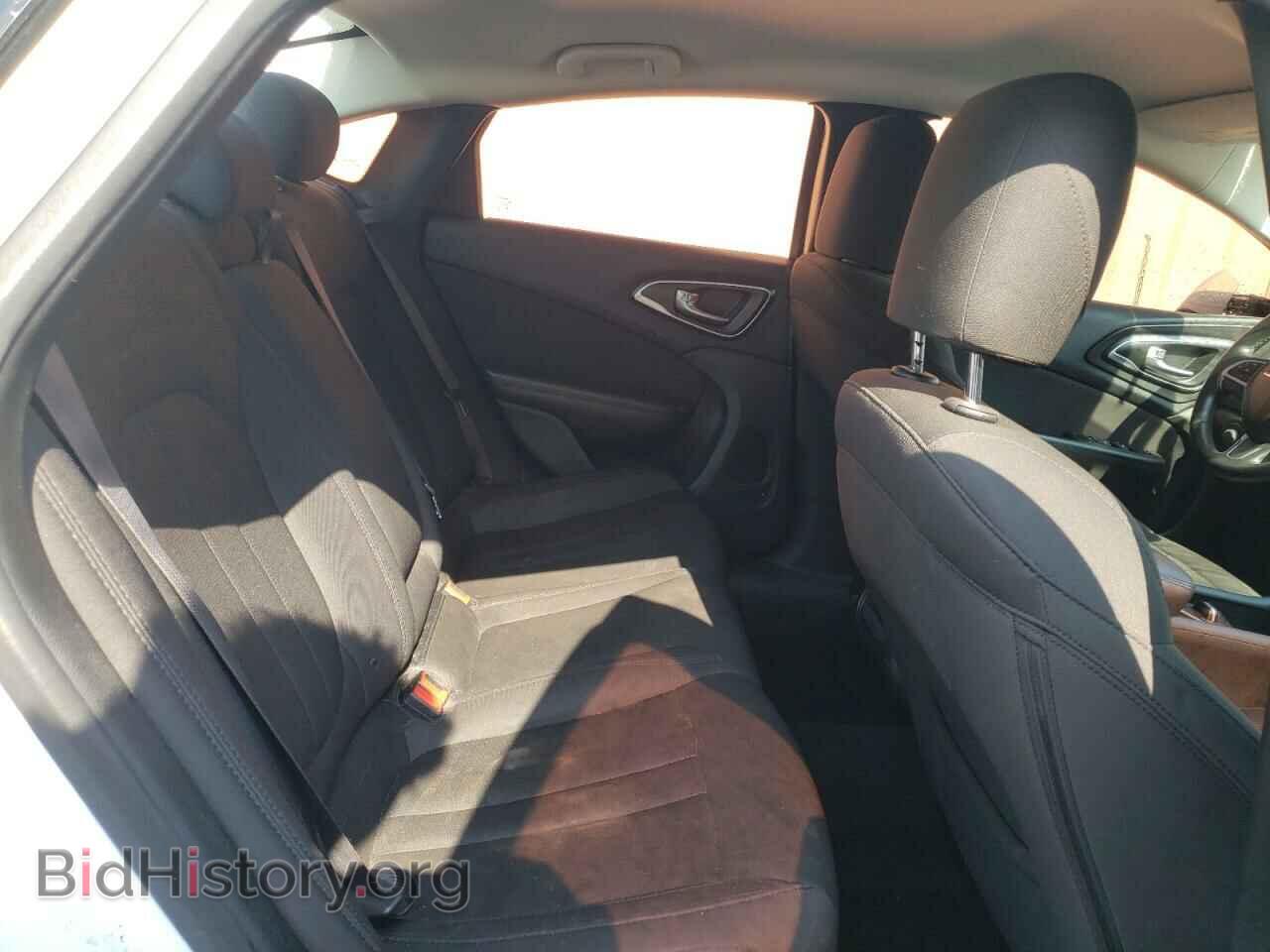 2016 CHRYSLER 200 - VIN: 1C3CCCAB1GN112085 - Фото 10