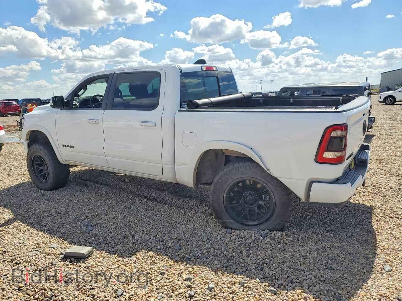2020 RAM 1500 - VIN: 1C6SRFJTXLN308608 - Фото 2