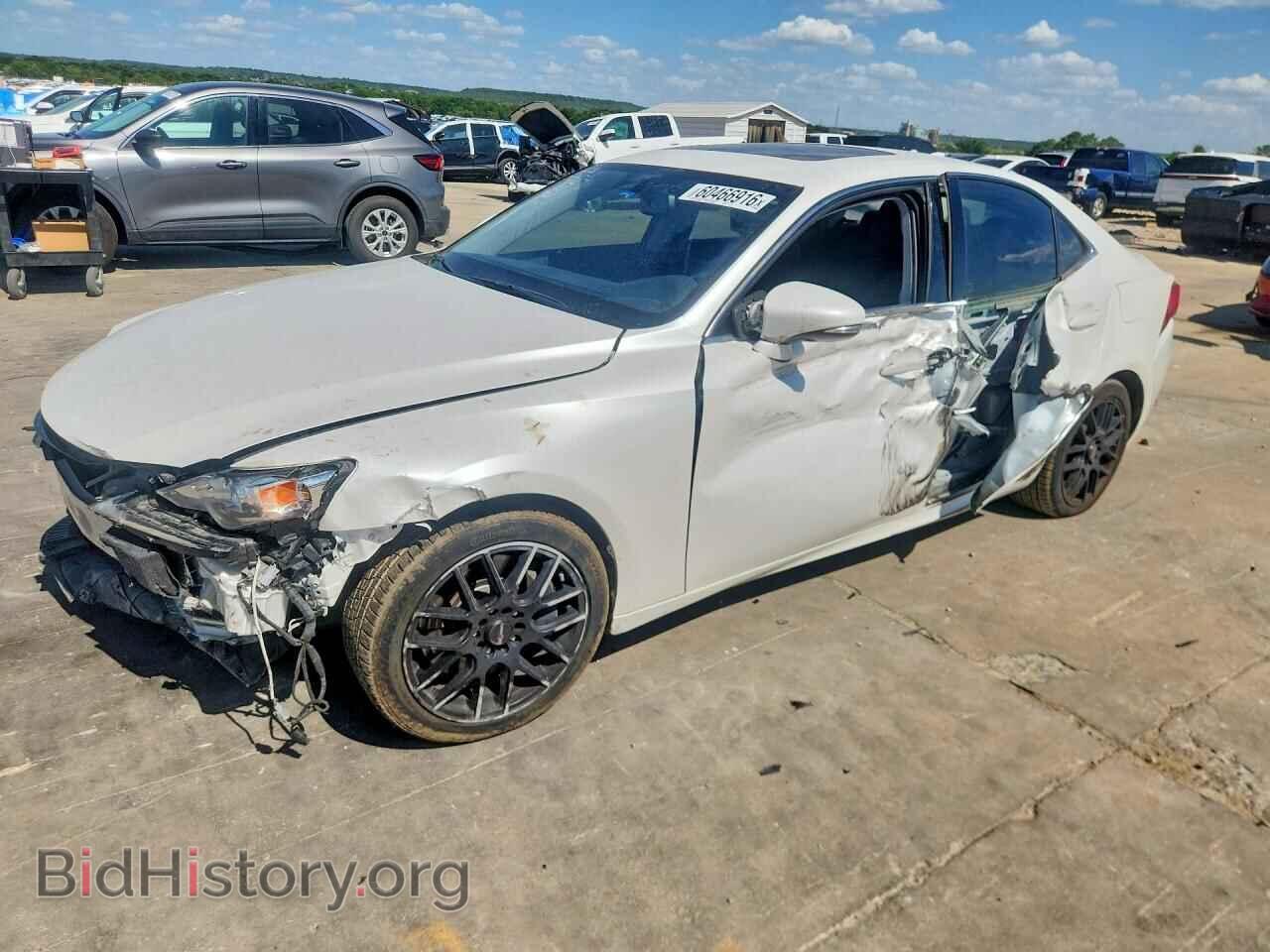 Photo JTHBA1D24G5034669 - LEXUS IS 2016