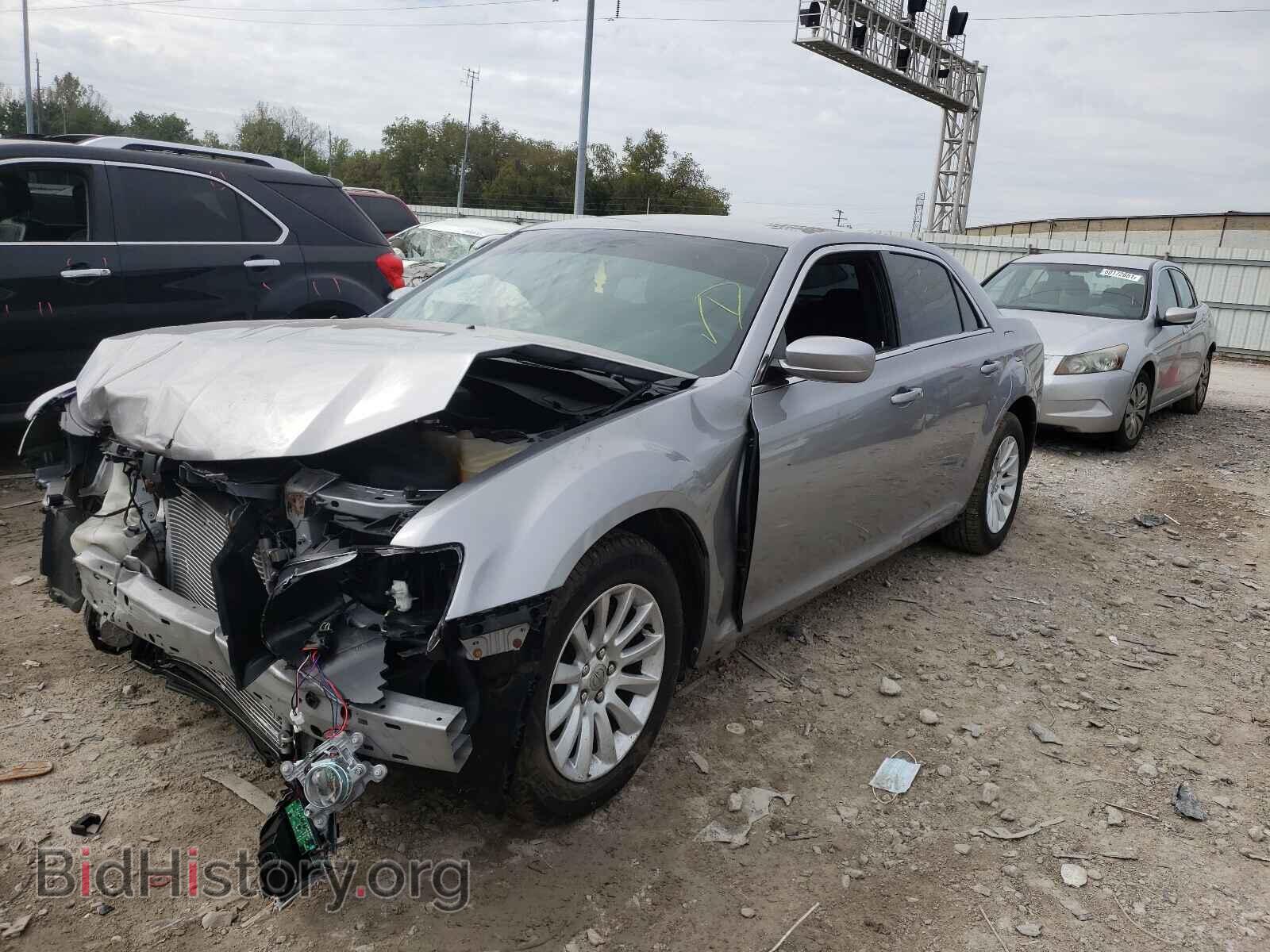 2014 CHRYSLER 300 - VIN: 2C3CCAAG5EH345618 - Фото 2