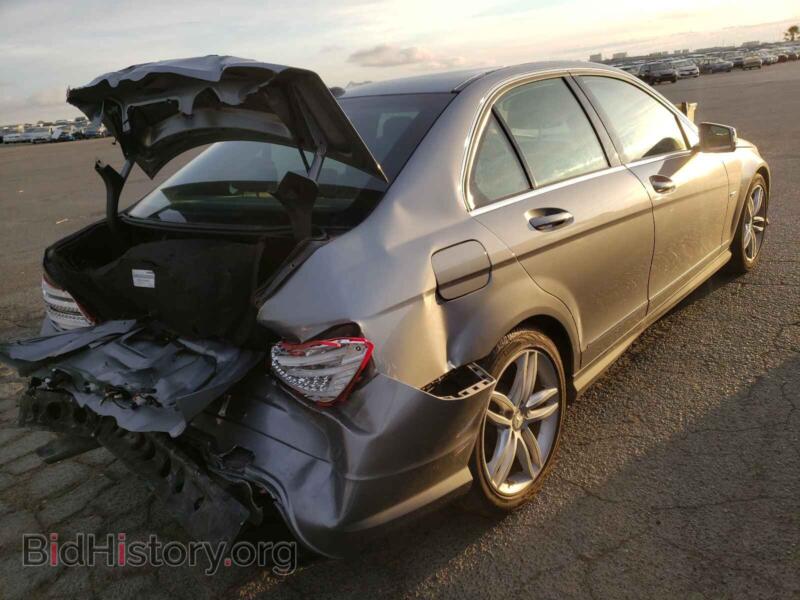 2012 Mercedes-Benz C-CLASS (VIN WDDGF4HB2CA610285) — фото 4 из 10