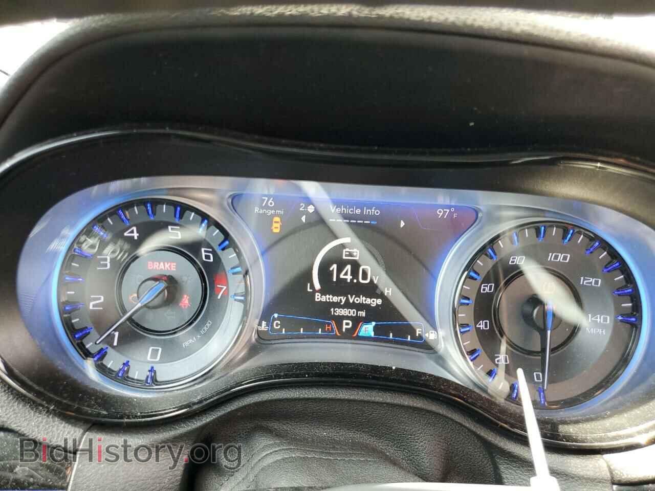 2018 CHRYSLER 300 - VIN: 2C3CCABG1JH227199 - Фото 9