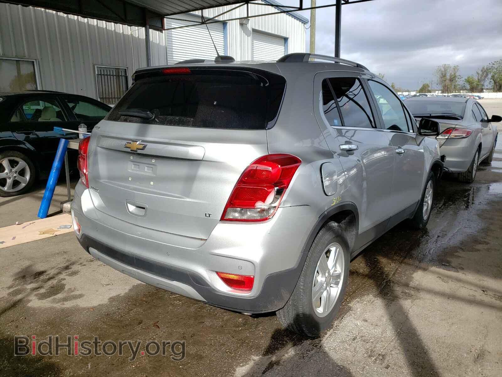 2018 CHEVROLET TRAX - VIN: 3GNCJLSB3JL202661 - Фото 2