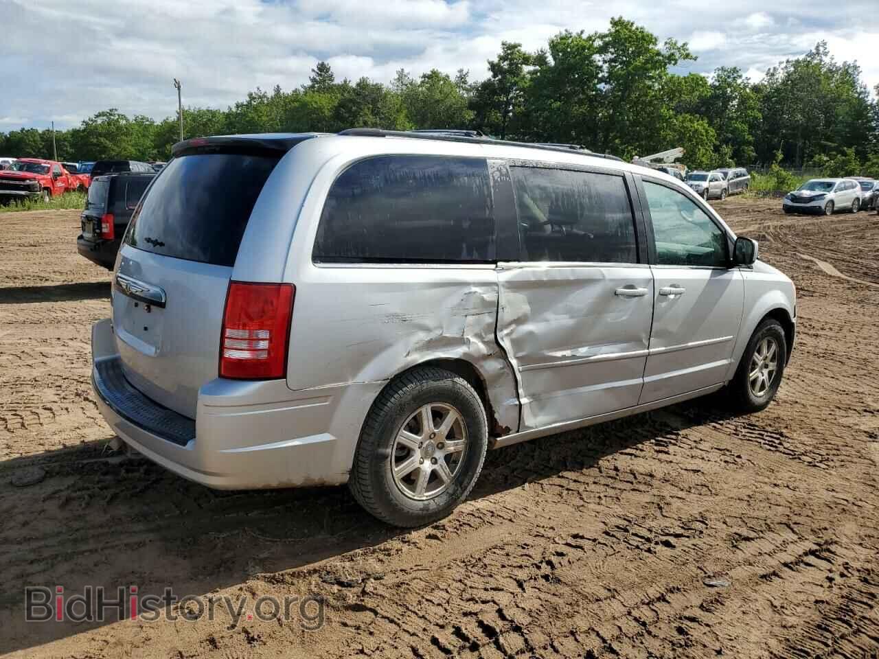 2008 CHRYSLER MINIVAN - VIN: 2A8HR54P98R112206 - Фото 3