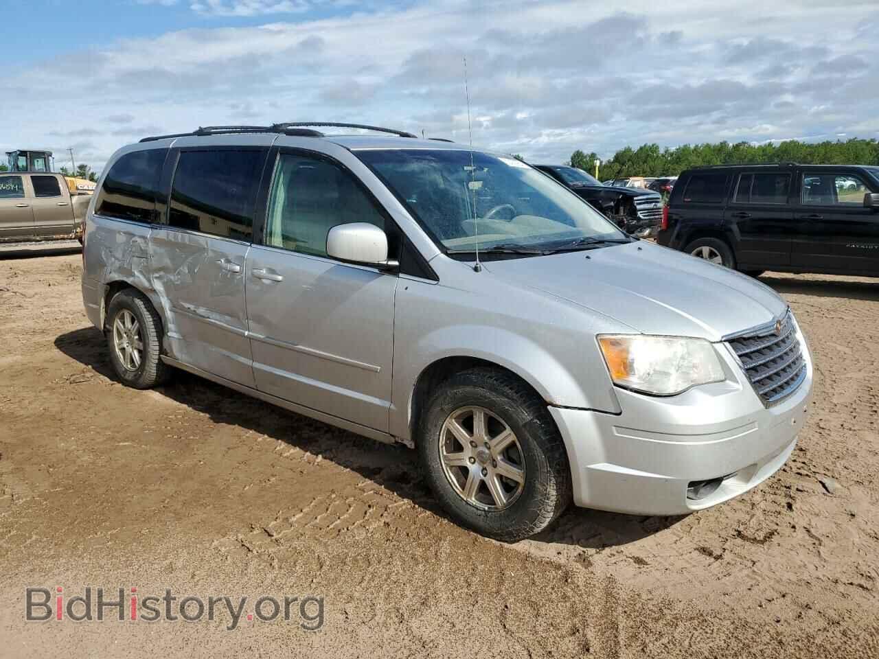 2008 CHRYSLER MINIVAN - VIN: 2A8HR54P98R112206 - Фото 4