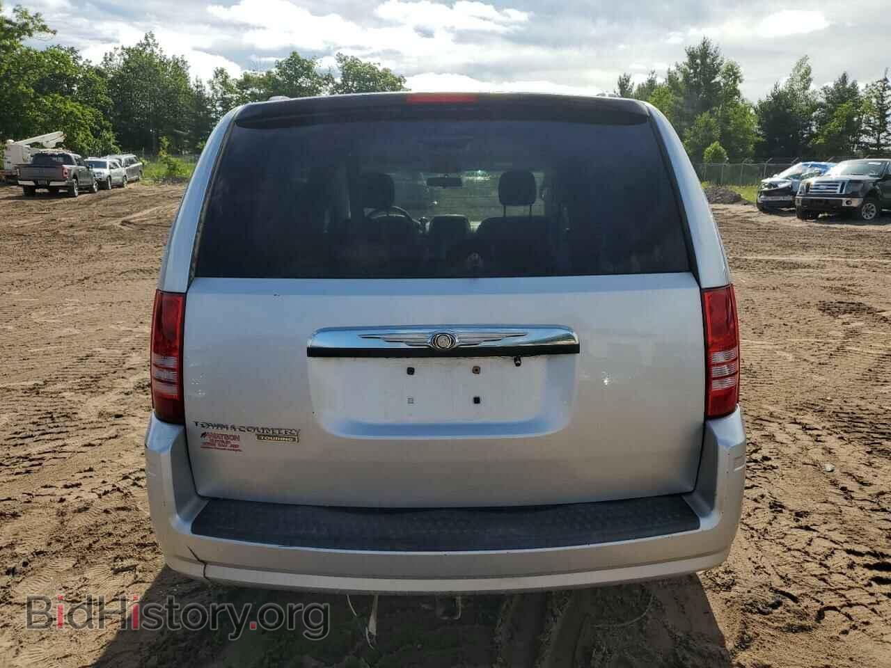 2008 CHRYSLER MINIVAN - VIN: 2A8HR54P98R112206 - Фото 6