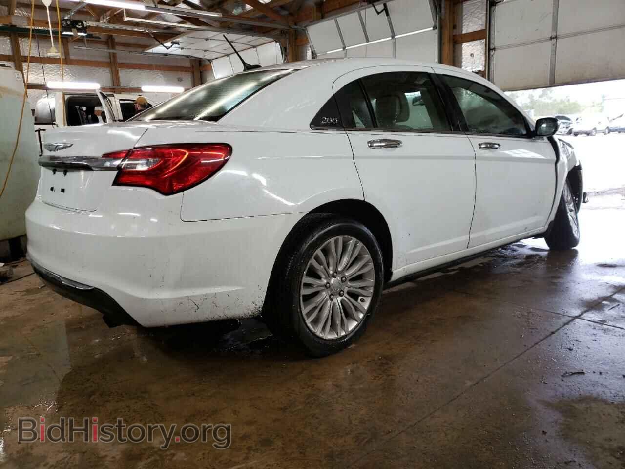 2011 CHRYSLER 200 - VIN: 1C3BC2FB3BN548363 - Фото 4