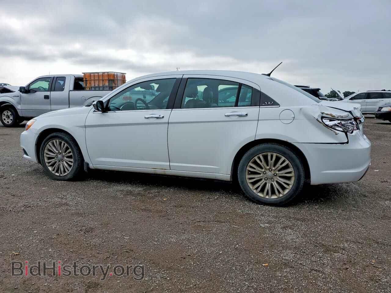 2013 CHRYSLER 200 - VIN: 1C3CCBCB4DN633207 - Фото 2