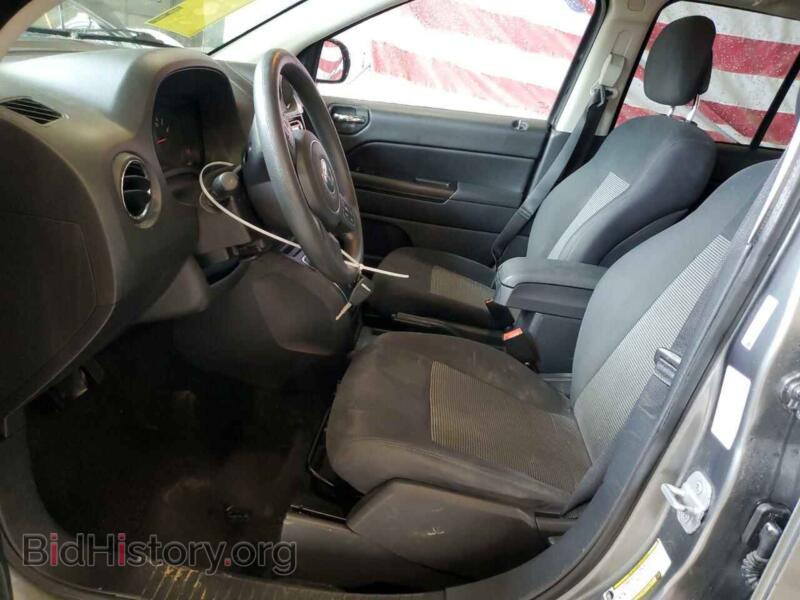 2011 Jeep COMPASS (VIN 1J4NT1FB9BD259927) — фото 7 из 13