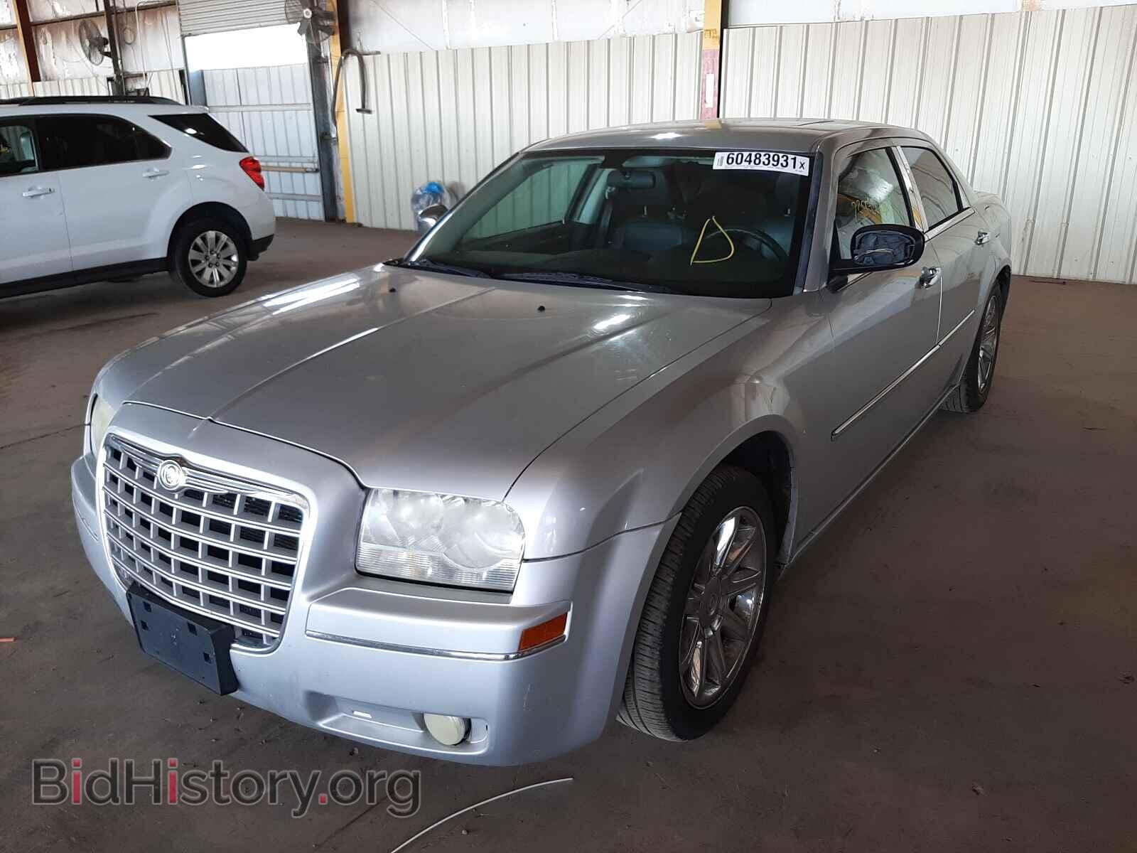 2010 CHRYSLER 300 - VIN: 2C3CA5CV1AH325904 - Фото 2