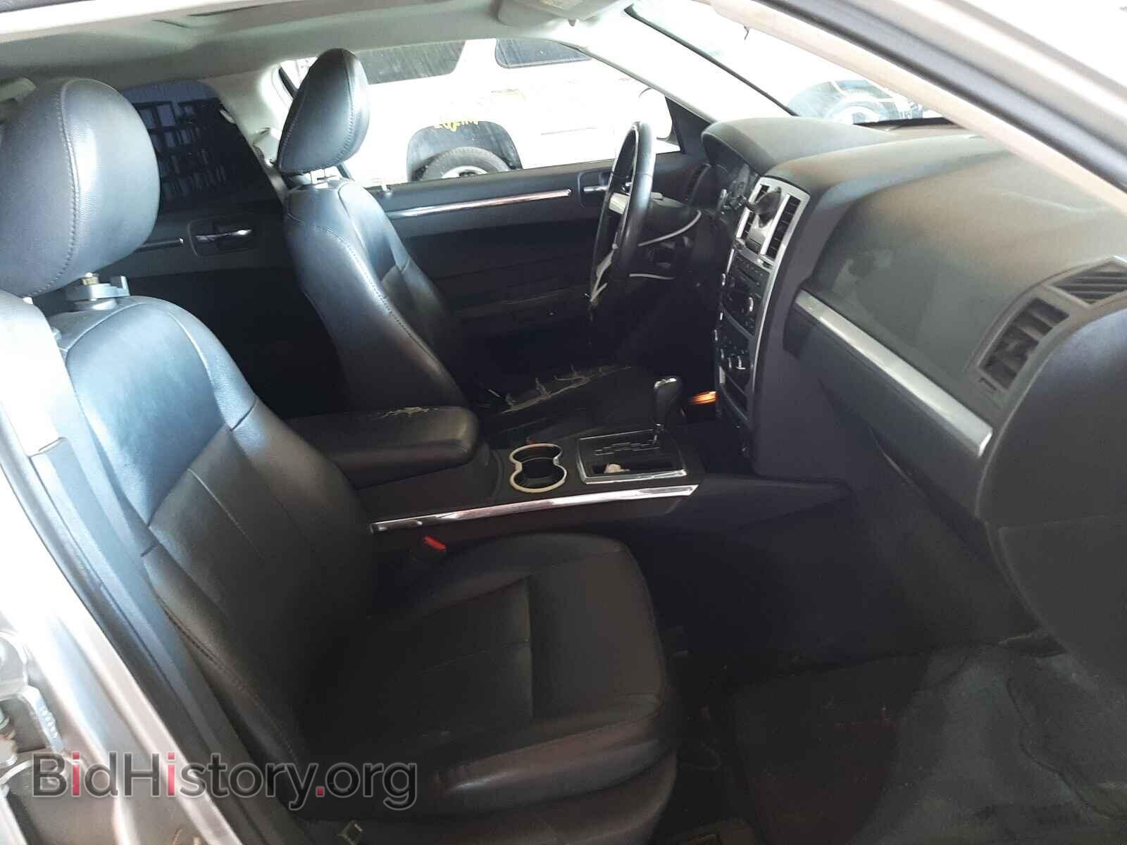 2010 CHRYSLER 300 - VIN: 2C3CA5CV1AH325904 - Фото 5