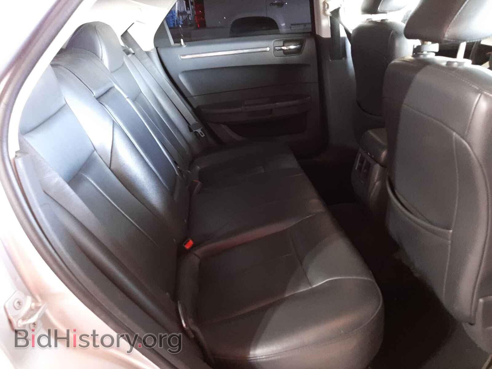 2010 CHRYSLER 300 - VIN: 2C3CA5CV1AH325904 - Фото 6