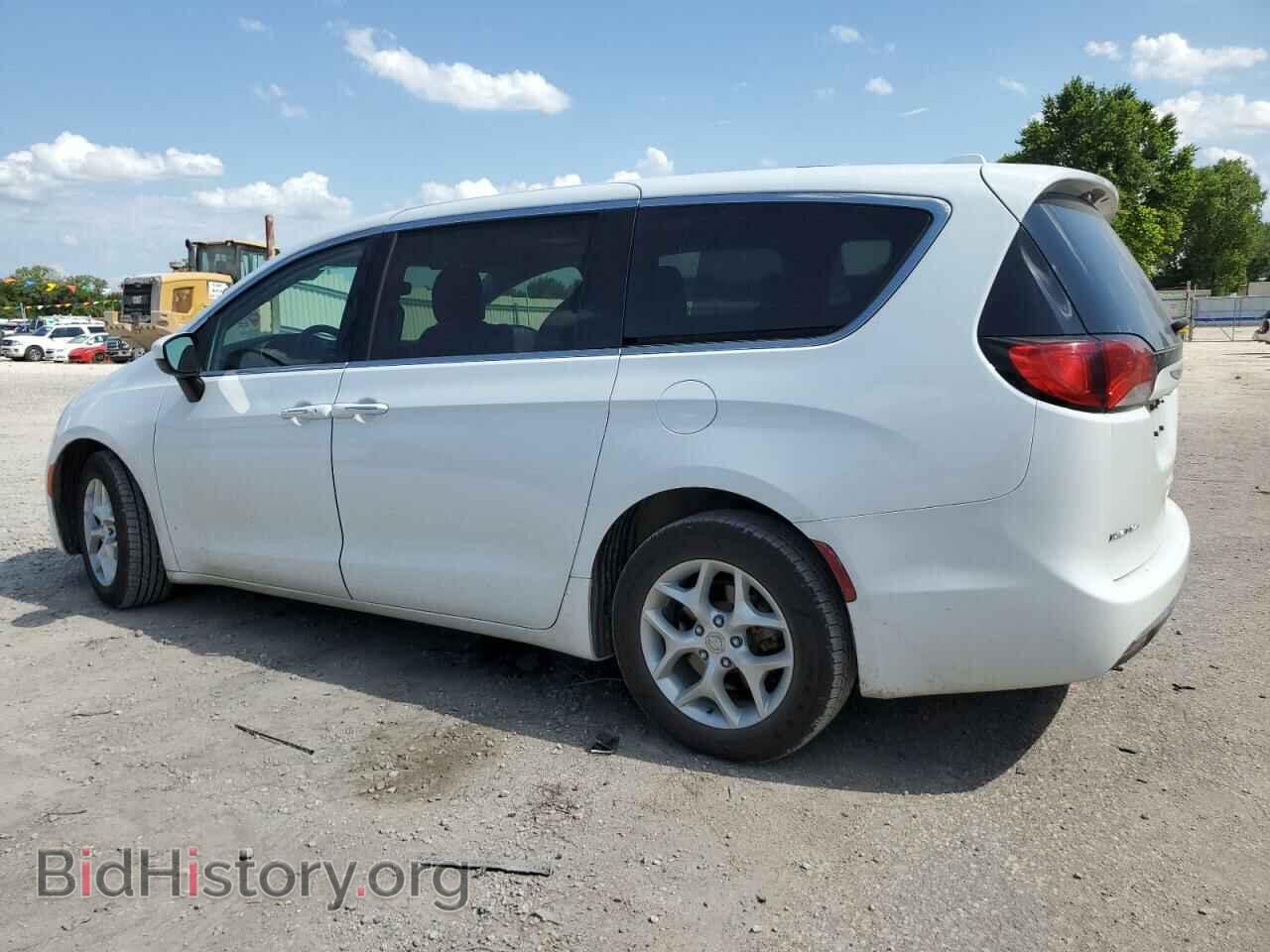 2017 CHRYSLER PACIFICA - VIN: 2C4RC1BG4HR816757 - Photo 2
