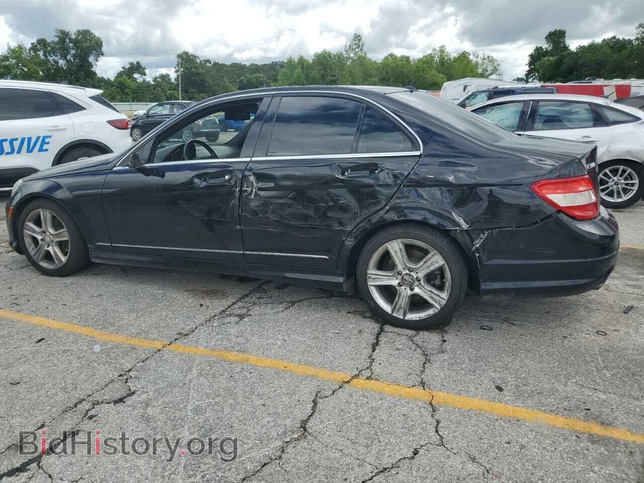 2011 MERCEDES-BENZ C-CLASS - VIN: WDDGF5EB3BA470773 - Фото 2