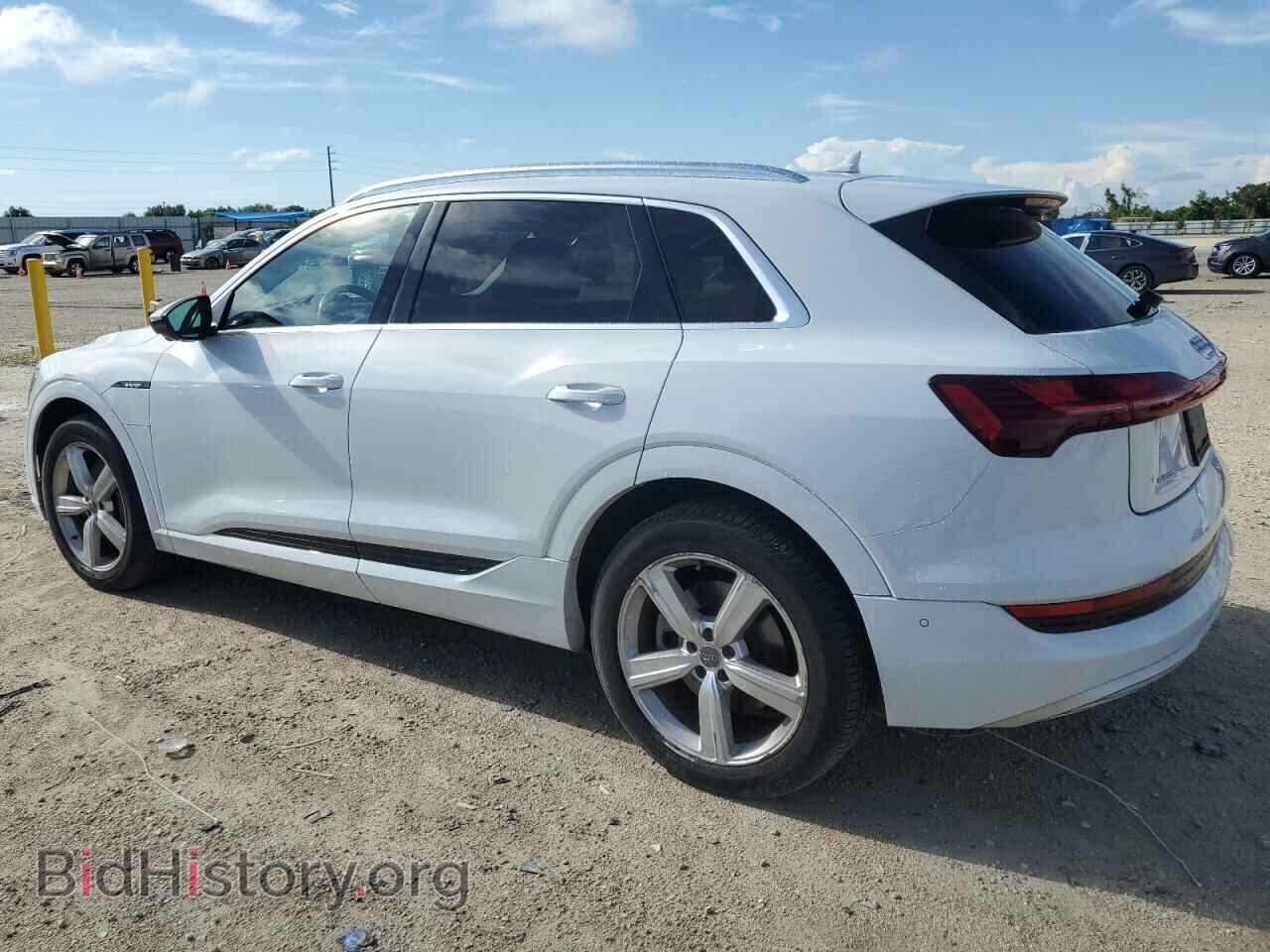 2019 AUDI E-TRON - VIN: WA1LAAGE3KB024442 - Photo 2