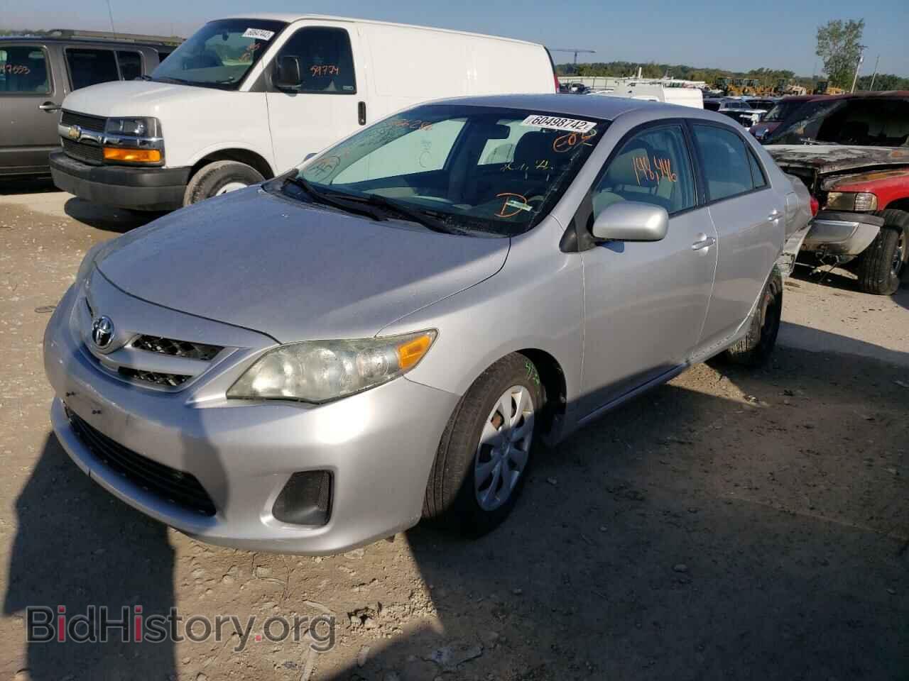 2011 TOYOTA COROLLA - VIN: 2T1BU4EEXBC586286 - Фото 2