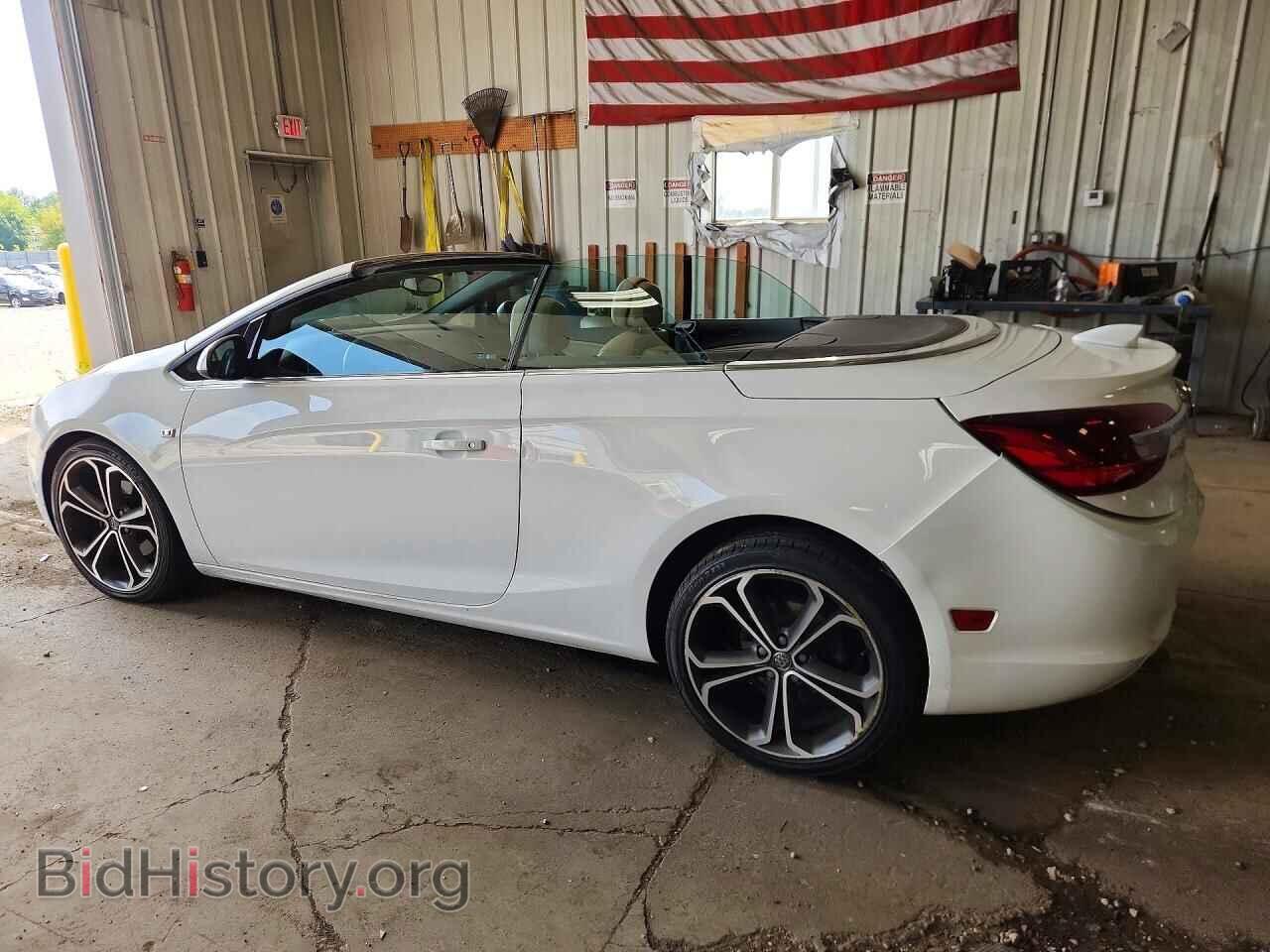 2017 BUICK CASCADA - VIN: W04WH3N55HG044131 - Photo 2