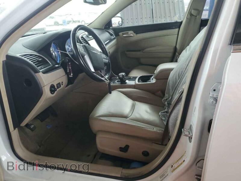 2012 Chrysler 300 (VIN 2C3CCACG2CH165586) — photo 7 of 12