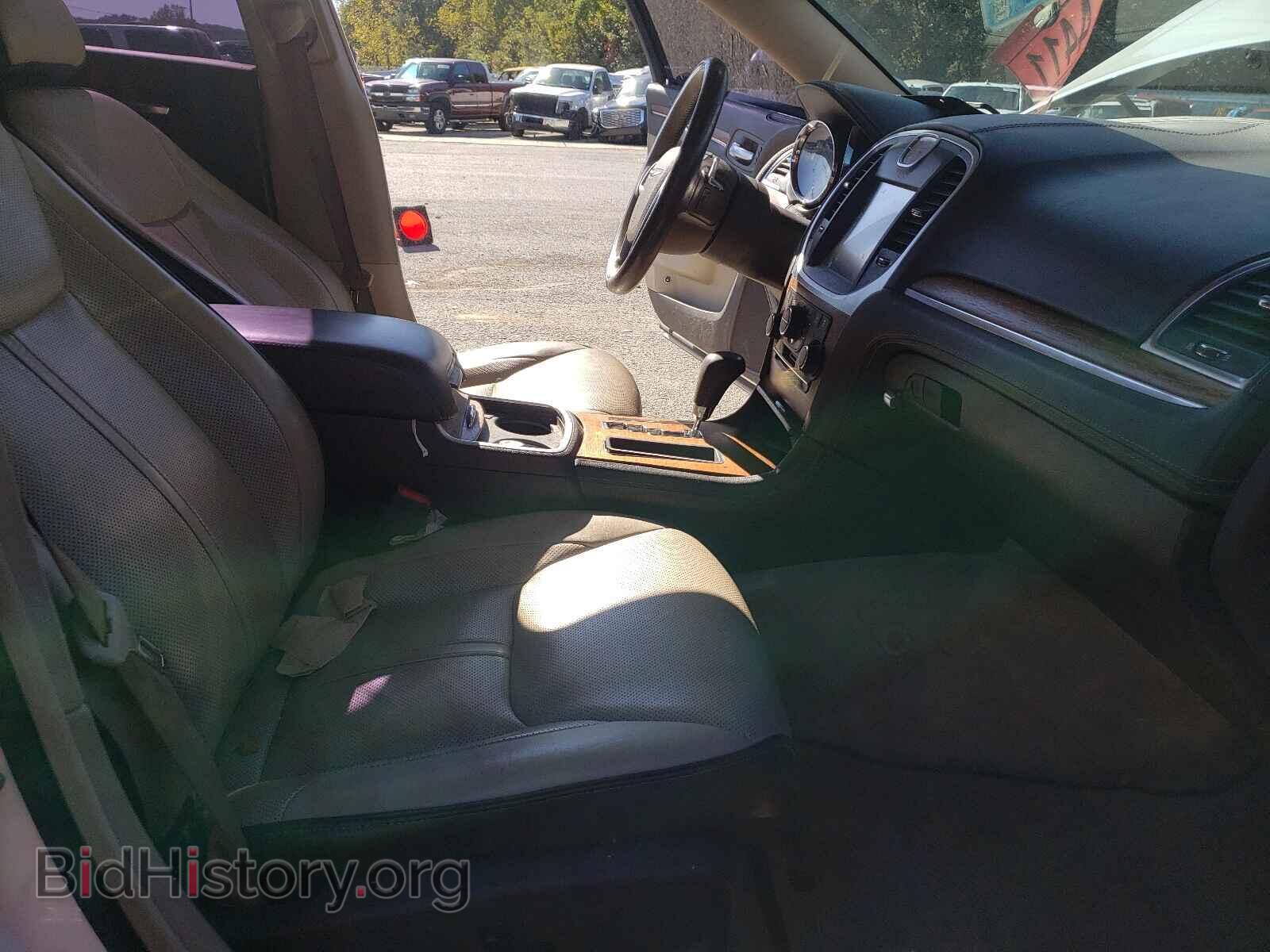 2013 CHRYSLER 300 - VIN: 2C3CCAPT3DH576228 - Фото 5