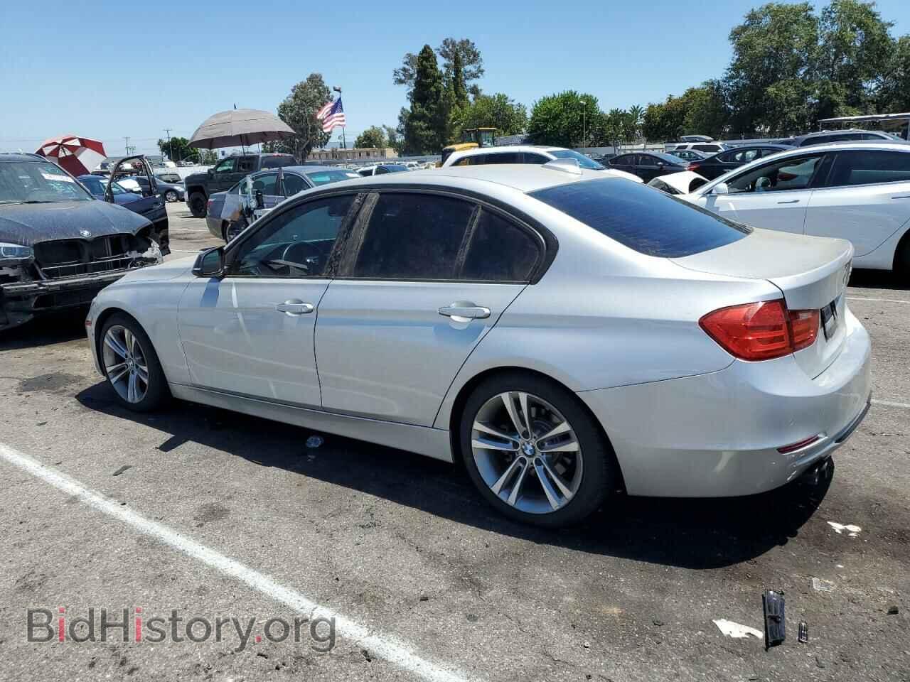 2013 BMW 3 SERIES - VIN: WBA3C1C5XDF439904 - Фото 2