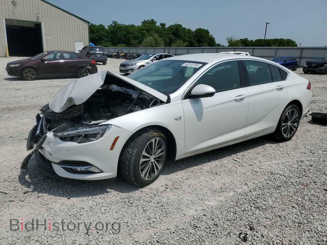Photo W04GP6SX8J1110209 - BUICK REGAL 2018
