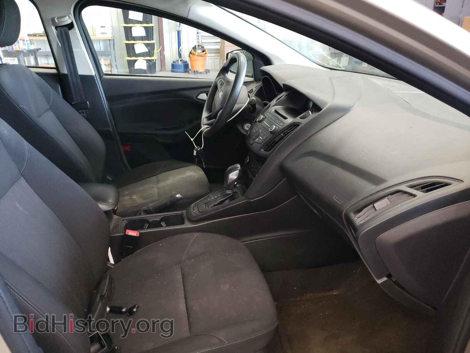 2017 FORD FOCUS - VIN: 1FADP3F23HL281573 - Photo 5